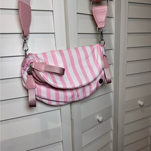 Chic Pink Striped Crossbody Bag
